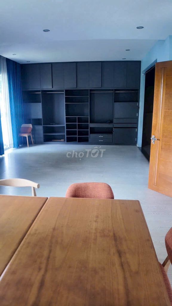 BIỆT THỰ SÂN VƯỜN VIEW SÔNG NGAY GIGAMLL - SẴN NỘI THẤT - 7PN