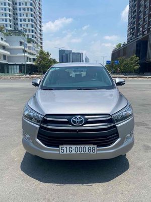 Toyota Innova 2.0 E 2018