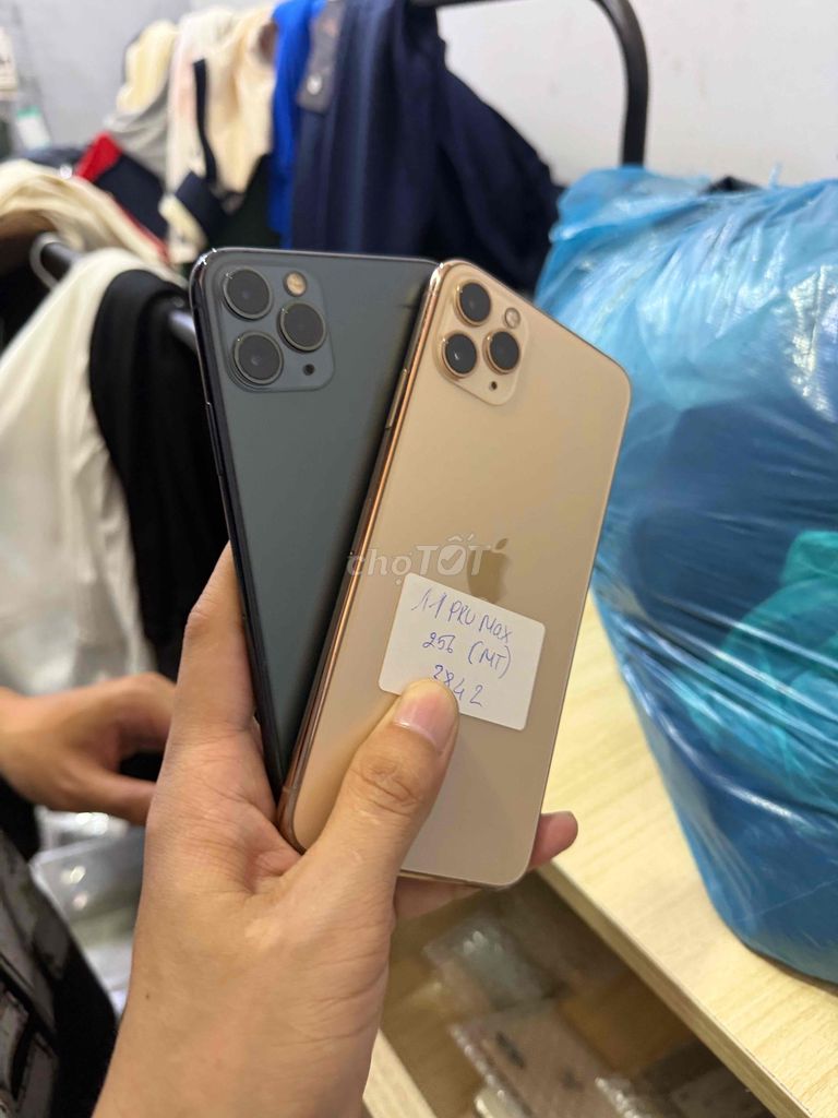 Apple iPhone 11 Pro Max 256GB Nhiều màu. Mua bán Điện thoại tại Quận Hải Châu Đà Nẵng được đăng bởi Hoàng Táo 273 Nguyễn Hoàng hình 1