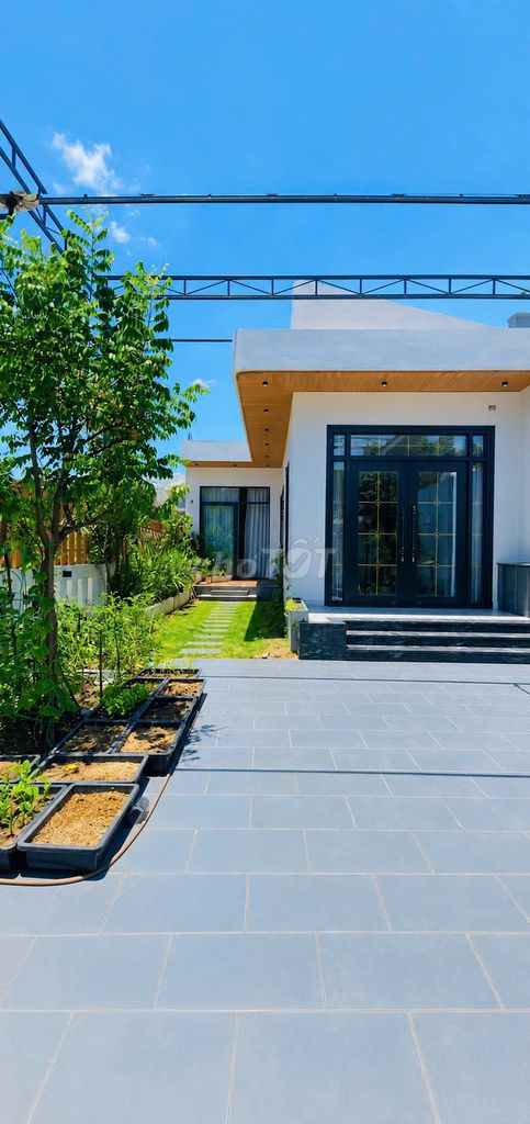 Cần bán căn nhà cấp 4 mini sân vườn gần trạm thu phí bửu long