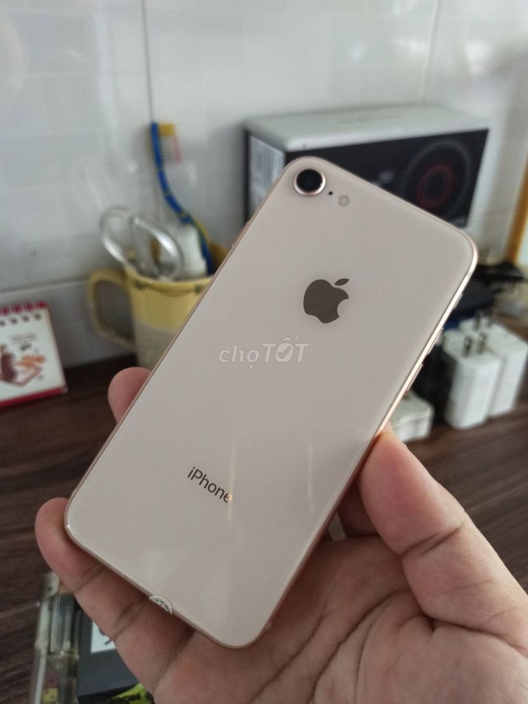 Apple iPhone 8 Vàng hồng Đã sử dụng. Mua bán Điện thoại tại Thành phố Thuận An Bình Dương được đăng bởi Hội Đồ Điện Tử hình 1