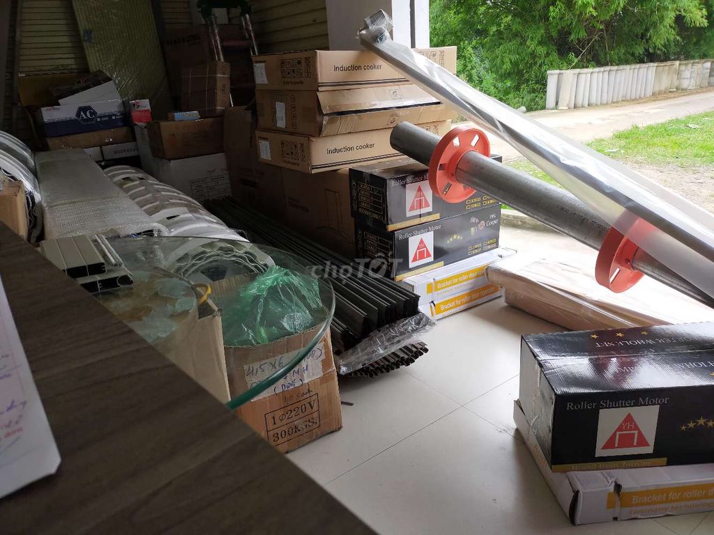Bán thanh lý gấp cửa cuốn. Mua bán Cây cảnh, đồ trang trí tại Quận Hoàn Kiếm Hà Nội được đăng bởi Trương văn hùng hình 1