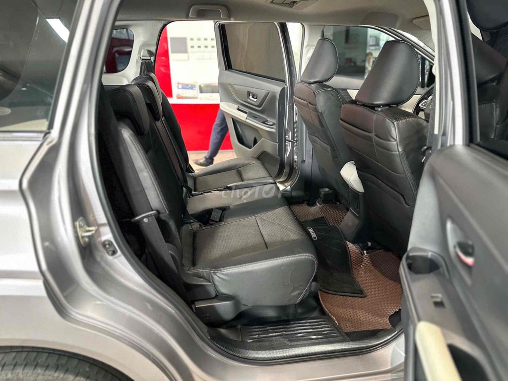 Toyota Veloz Cross Top 2023 siêu đẹp. Mua bán Ô tô tại Quận Nam Từ Liêm Hà Nội được đăng bởi Đại lý Toyota Mỹ Đình hình 5