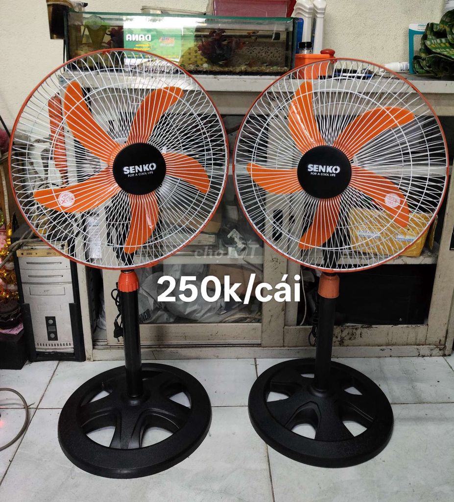 Quạt đứng Senko Cam, Đen, Trắng. Mua bán Quạt tại Quận Cẩm Lệ Đà Nẵng được đăng bởi Quạt củ giá ok hình 1