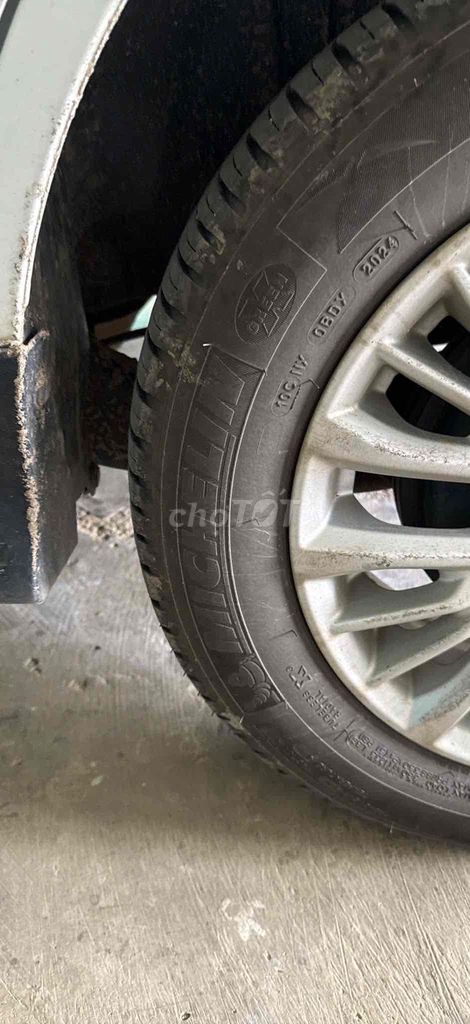 Suzuki Ertiga 2019 - 78000 km. Mua bán Ô tô tại Huyện Bảo Lâm Lâm Đồng được đăng bởi Thuỳ Châm hình 5