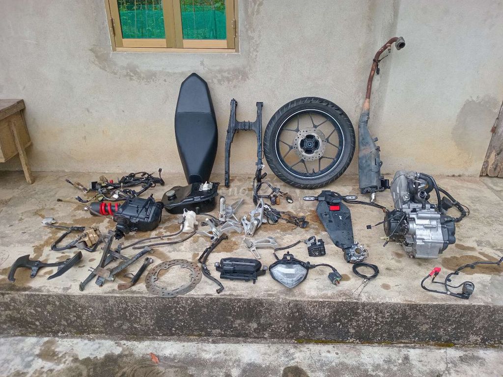 Động cơ, bình xăng, chế,heo dầu tháo xe Winner X. Mua bán Phụ tùng xe tại Huyện Đoan Hùng Phú Thọ được đăng bởi Trần Quốc Việt hình 1