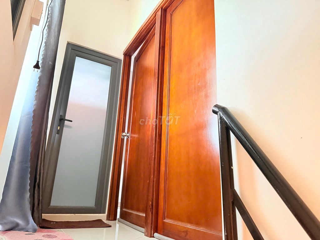 Nhà 50m2, 1 lầu, 2 phòng ngủ, hẻm bêtông rộng rãi, chùa Hội Phước