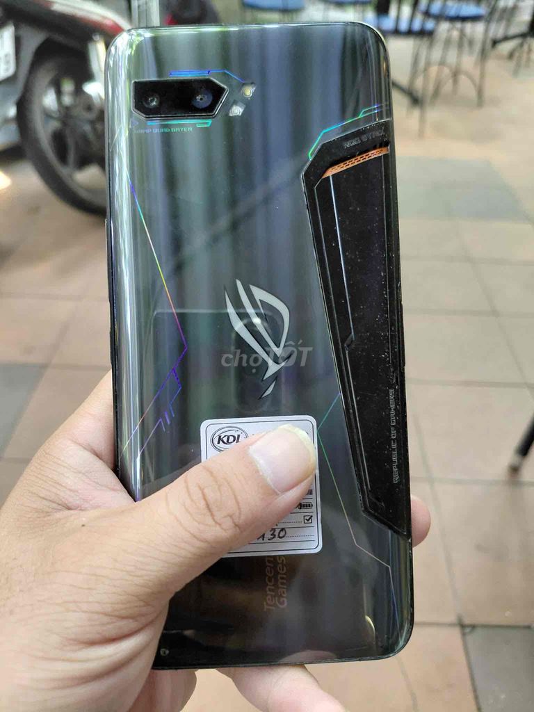 ASUS ROG Phone 2 128GB Đen. Mua bán Điện thoại tại Quận Liên Chiểu Đà Nẵng được đăng bởi Nguyễn Thành Danh hình 1