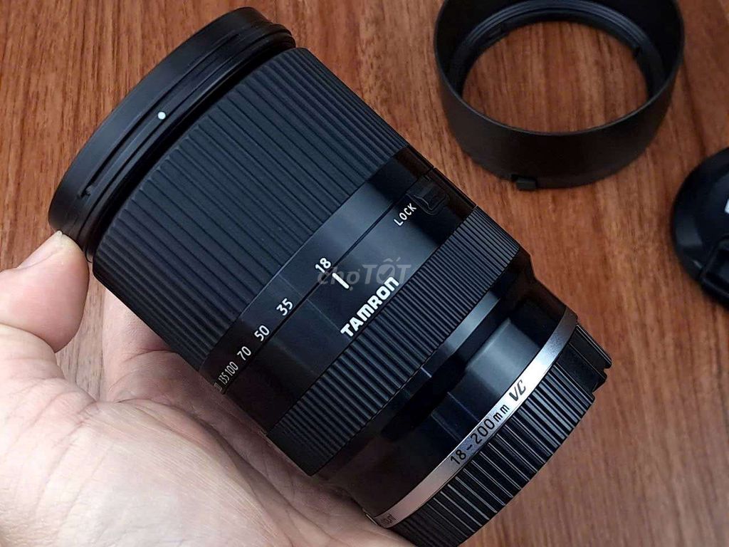 Tamron 18-200mm ngàm Sony E