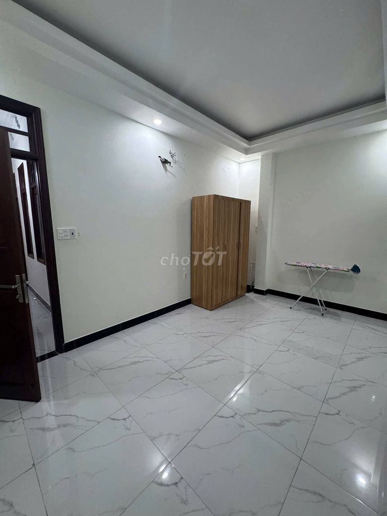 Bán nhà 3 tầng ôm cua 2 mặt tiền phường ngô mây giá 14 tỉ Bán nhà 3 tầng ôm cua 2 mặt tiền phường ngô mây giá 14 tỉ