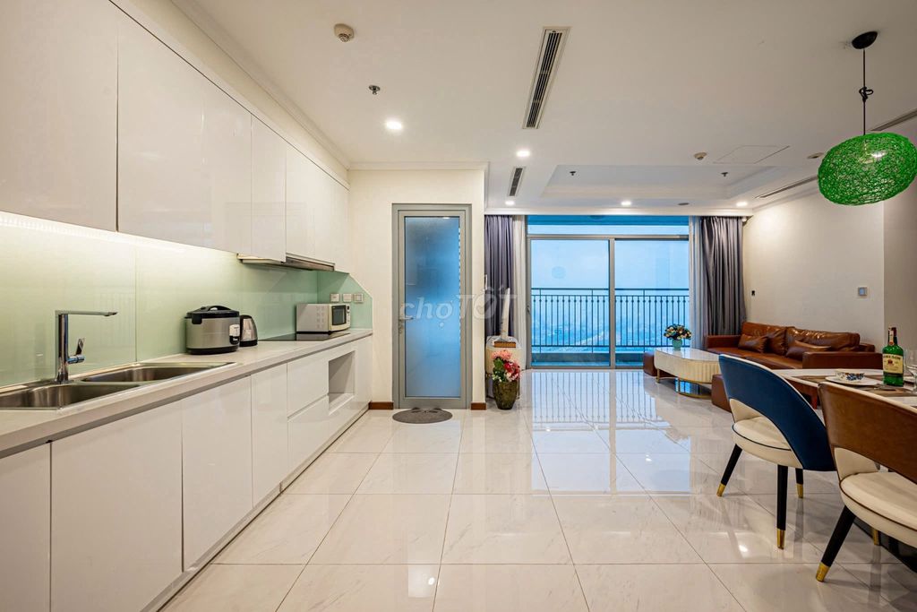 BÁN CĂN HỘ 2PN NỘI THẤT CAO CẤP, VIEW ĐẸP CỦA DỰ ÁN, VINHOMES