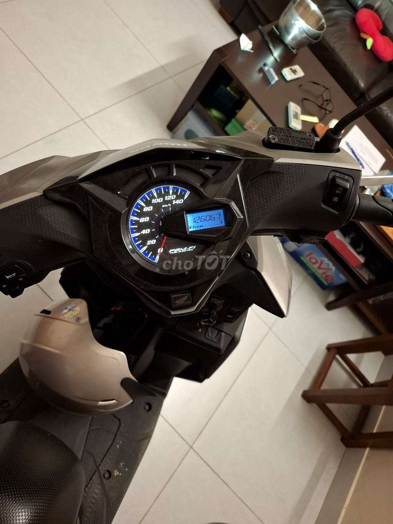 Bán xe trên. Mua bán Xe máy tại Quận Đống Đa Hà Nội được đăng bởi Tuấn Lưu Huy hình 2