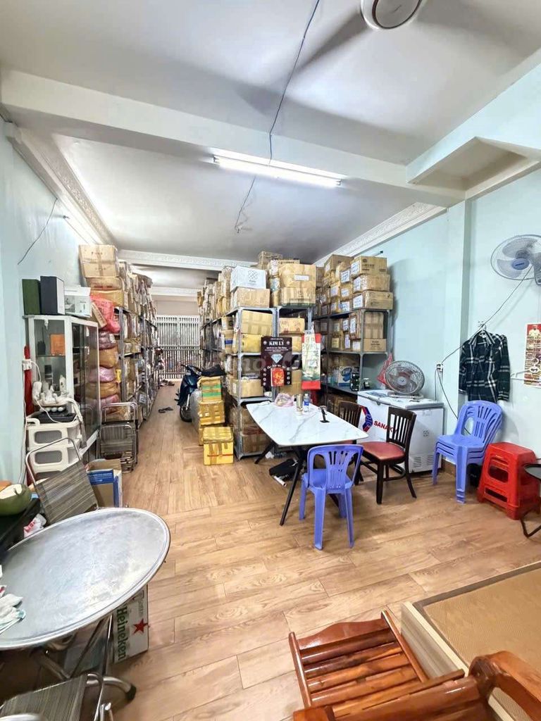 Дом в переулке для машин, рядом с ул. Ngo Quyen, Район 5, 80м², 10.2 млрд