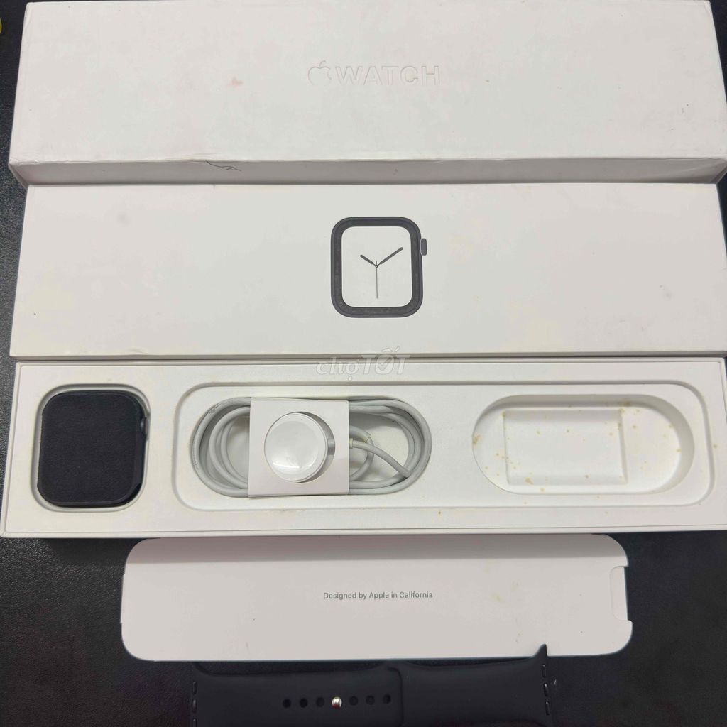 Apple Watch Series 4 Đen 44mm. Mua bán Thiết bị đeo thông minh tại Huyện Nhà Bè Tp Hồ Chí Minh được đăng bởi Nguyễn Hữu Thắng hình 1