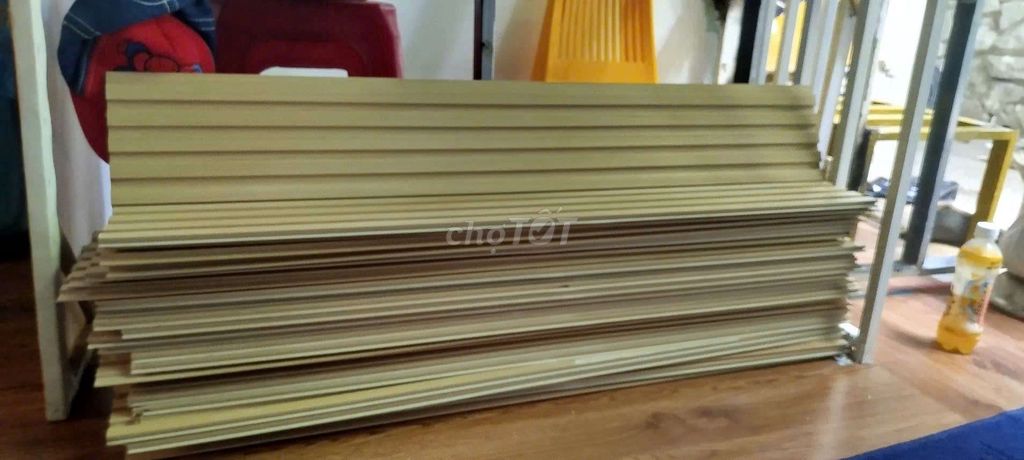 Lam chắn nắng Gỗ Vàng nhạt Đã sử dụng. Mua bán Nội thất, đồ gia dụng khác tại Quận Thanh Khê Đà Nẵng được đăng bởi HẠNH hình 1