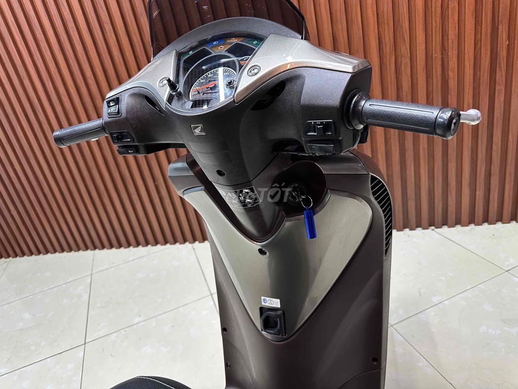 sh 150i nhập ý số máy 103 2010 xe siêu đẹp. Mua bán Xe máy tại Quận 6 Tp Hồ Chí Minh được đăng bởi Tú hình 10