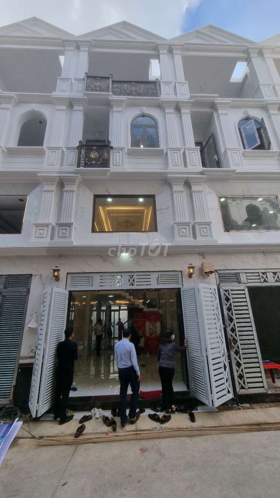 Nhà mặt phố Phú Định 