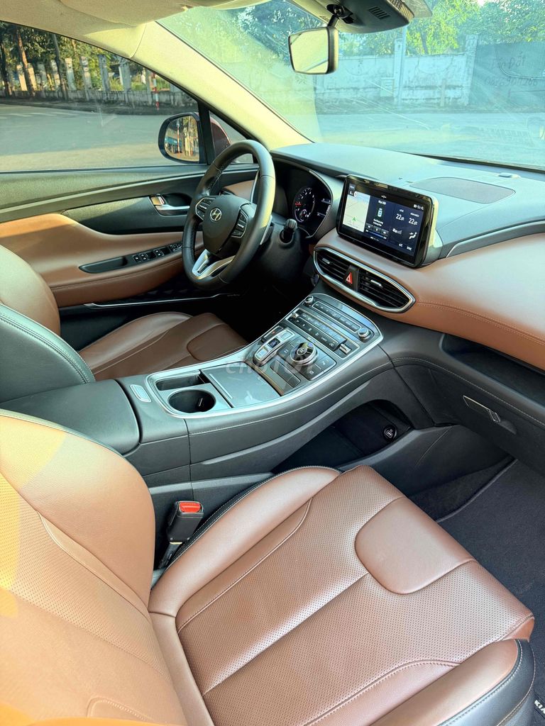 Hyundai Santa Fe 2022 Tiêu chuẩn 59699 km. Mua bán Ô tô tại Quận Long Biên Hà Nội được đăng bởi Đào Việt Phương hình 7