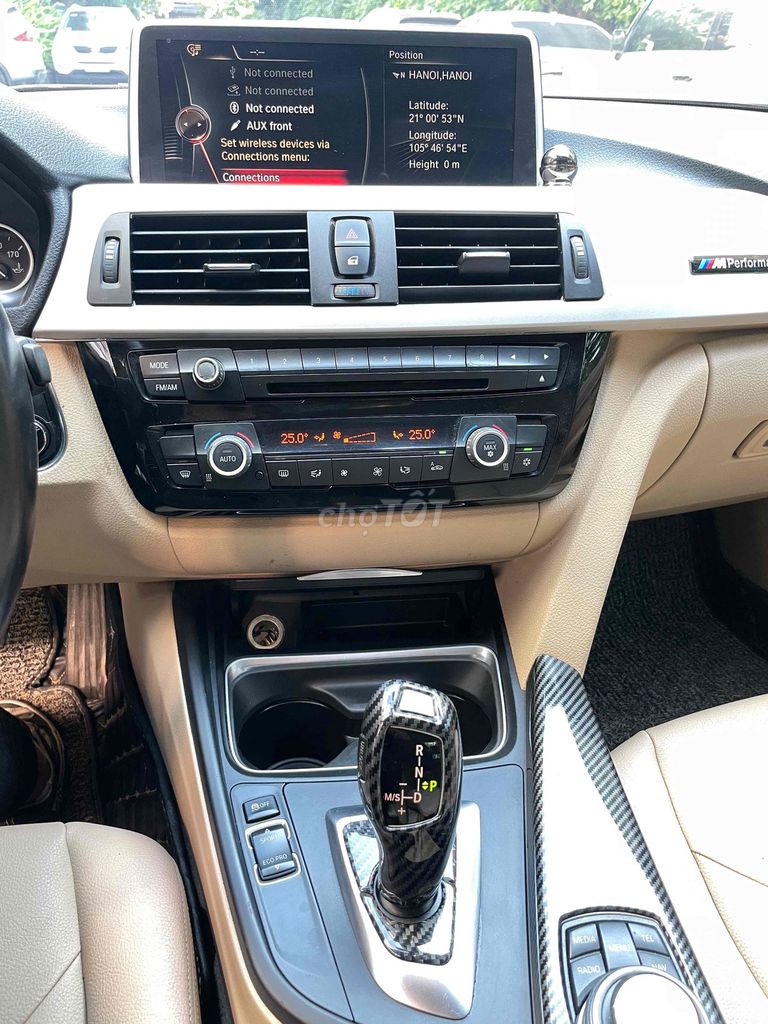 BMW 320i đời 2012 series 3 màu đen nội thất kem. Mua bán Ô tô tại Quận Nam Từ Liêm Hà Nội được đăng bởi Long xe lướt HN hình 10