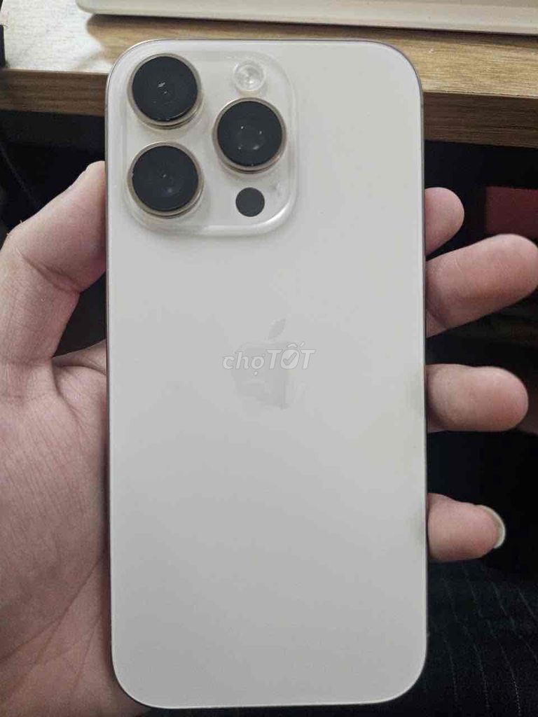 Apple iPhone 16 Pro 128GB Titan sa mạc 91%. Mua bán Điện thoại tại Quận Nam Từ Liêm Hà Nội được đăng bởi cơm tấm bản khói hình 1