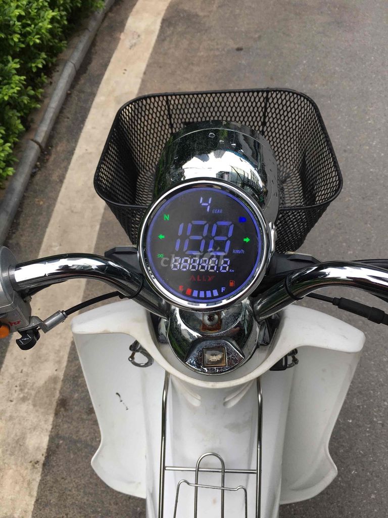 Honda Cúp 50cc 2022 Bản đặc biệt Trắng đen. Mua bán Xe máy tại Quận Cầu Giấy Hà Nội được đăng bởi tranhoan hình 5