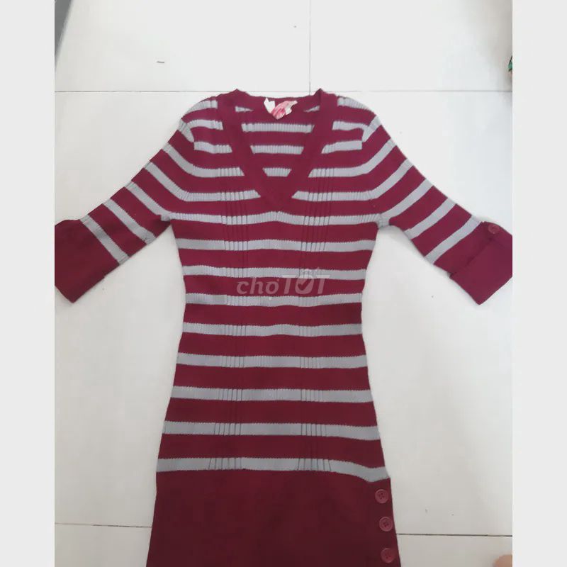 Váy Nữ Cổ V Dài Tay Sọc Size S. Mua bán Quần áo tại Huyện Cần Giuộc Long An được đăng bởi Thy Ho hình 1