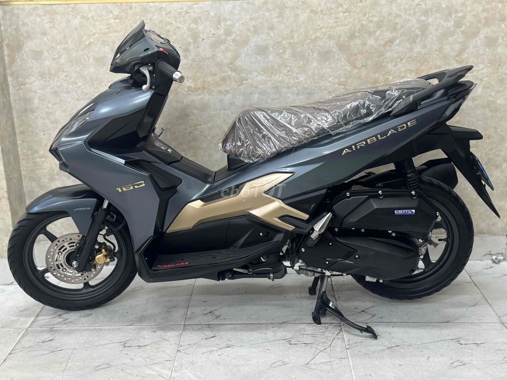 AB 160 ABS đời 2024 màu xám mới 95% 43AE-023.64. Mua bán Xe máy tại Quận Sơn Trà Đà Nẵng được đăng bởi Minh Dũng bán trả góp 136 vân đồn  hình 6