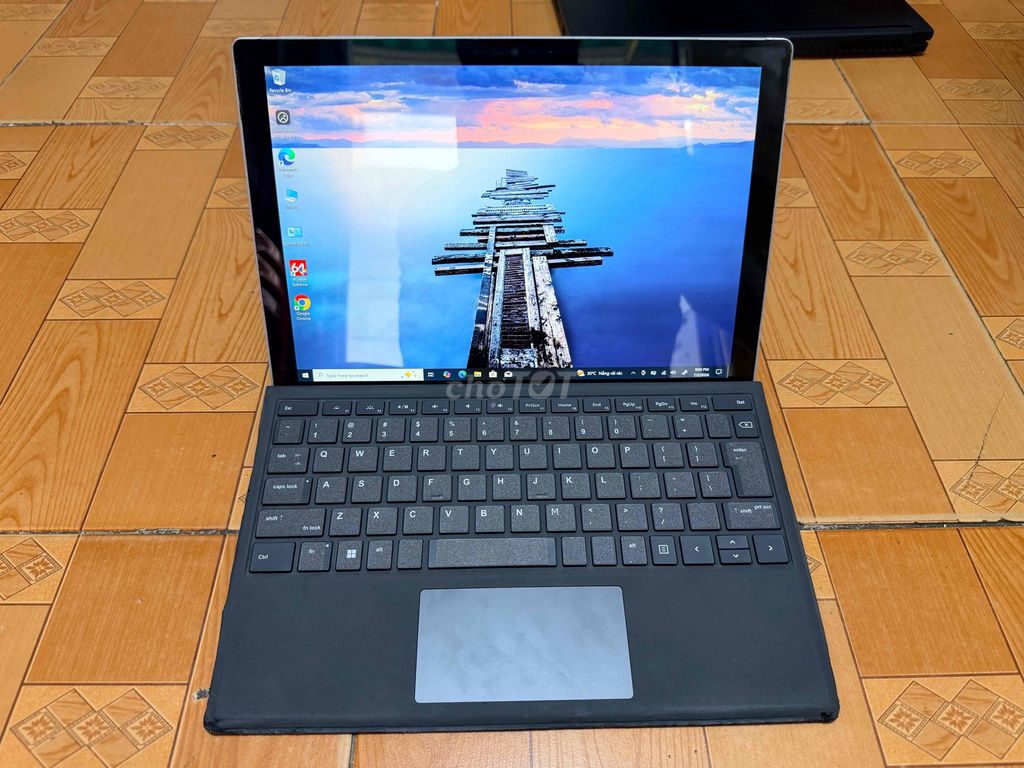 Surface Pro 6 i5 8350u 12.3 inch 8GB/256. Mua bán Laptop tại Quận 6 Tp Hồ Chí Minh được đăng bởi Ryan Huynh hình 1