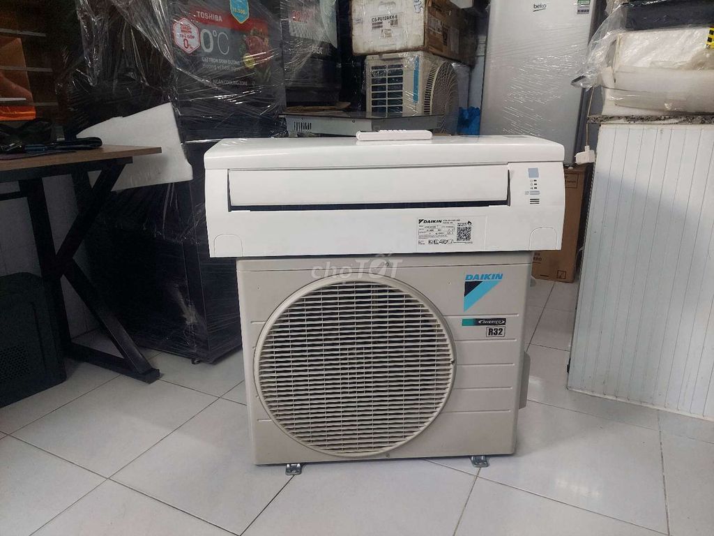 Máy lạnh Daikin Inverter 1.5 HP ATKF35YVMV 2024