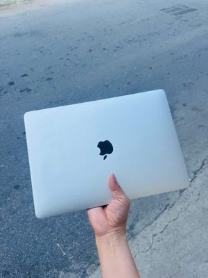 MacBook Pro M1 13.3 inch 16GB/512GB Bạc. Mua bán Laptop tại Huyện Quế Võ Bắc Ninh được đăng bởi Luân