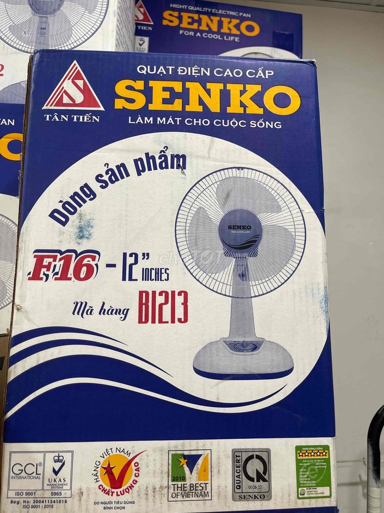 Quạt điện Senko F16-12 inches Trắng Để bàn Mới. Mua bán Quạt tại Quận Ninh Kiều Cần Thơ được đăng bởi Quỳnh store hình 1