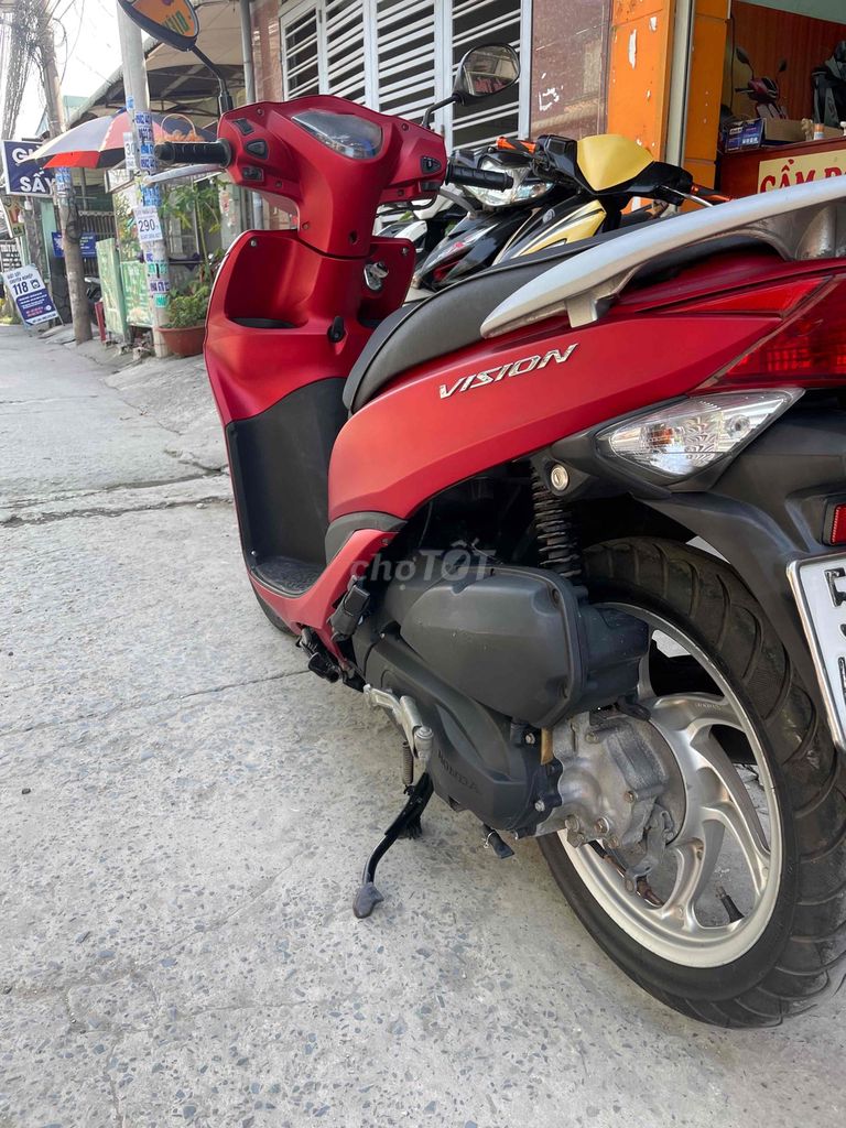 Honda Vision 2013 màu Đỏ. Mua bán Xe máy tại Huyện Đức Hòa Long An được đăng bởi XE MÁY CŨ LONG AN hình 4