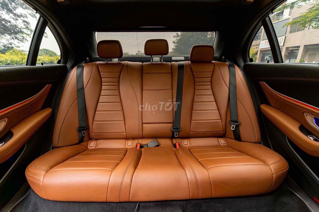 E300 AMG 2022 màu đen nt nâu siêu lướt & siêu đẹp. Mua bán Ô tô tại Quận 7 Tp Hồ Chí Minh được đăng bởi Dương Phương hình 10