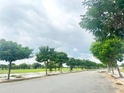 Bảng Giá Biên Hoà New City 2025, Giá 1,7 tỷ, Sổ Đỏ Riêng, Bao Phí. Mua bán đất tại Thành phố Biên Hòa Đồng Nai được đăng bởi Võ Đình Nguyên