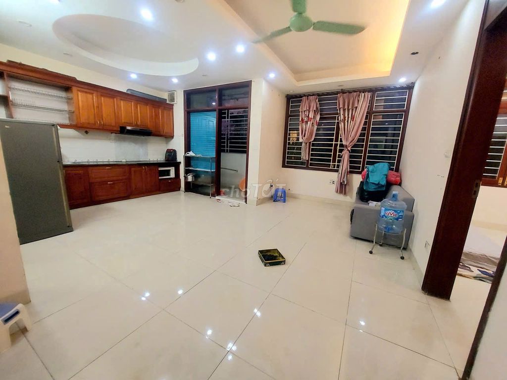 CHO THUÊ NHÀ PHỐ TÔ VĨNH DIỆN, TX. 100M2, 2PN, 2VS. THANG MÁY, FULL NT