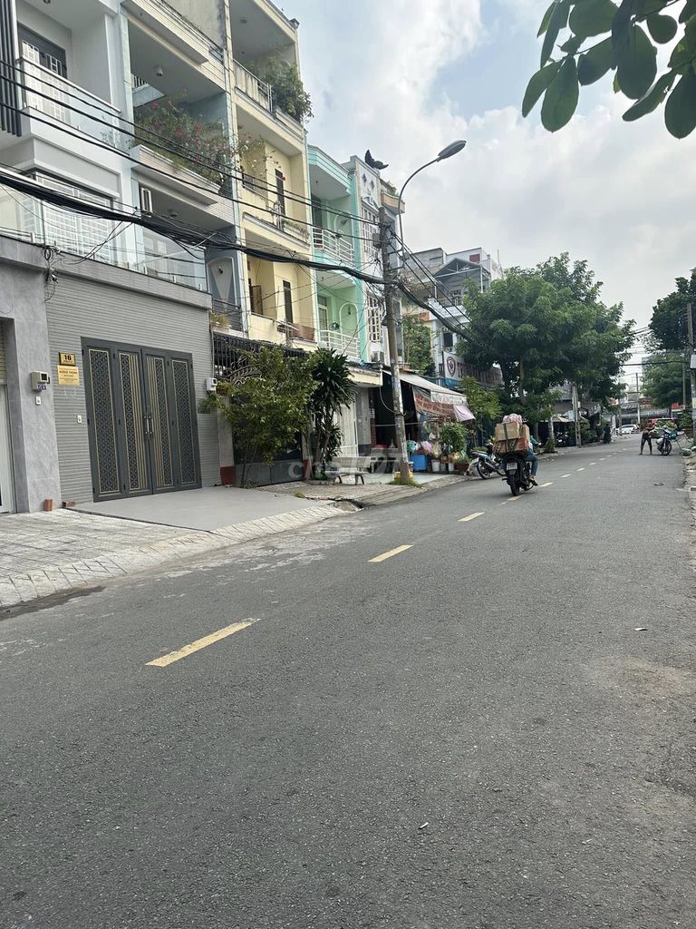 Аренда · 4 комн. · 100 м² · Quận Bình Tân, ул. Đường số 57