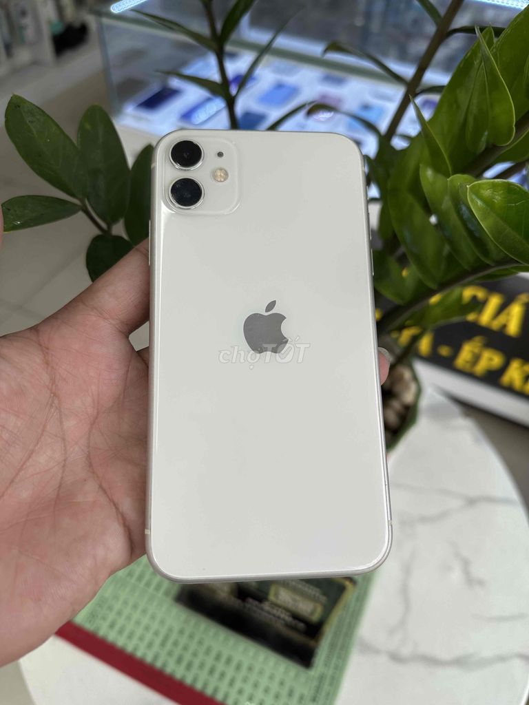 Iphone 11 khách cầm.Cần thanh lý nhanh