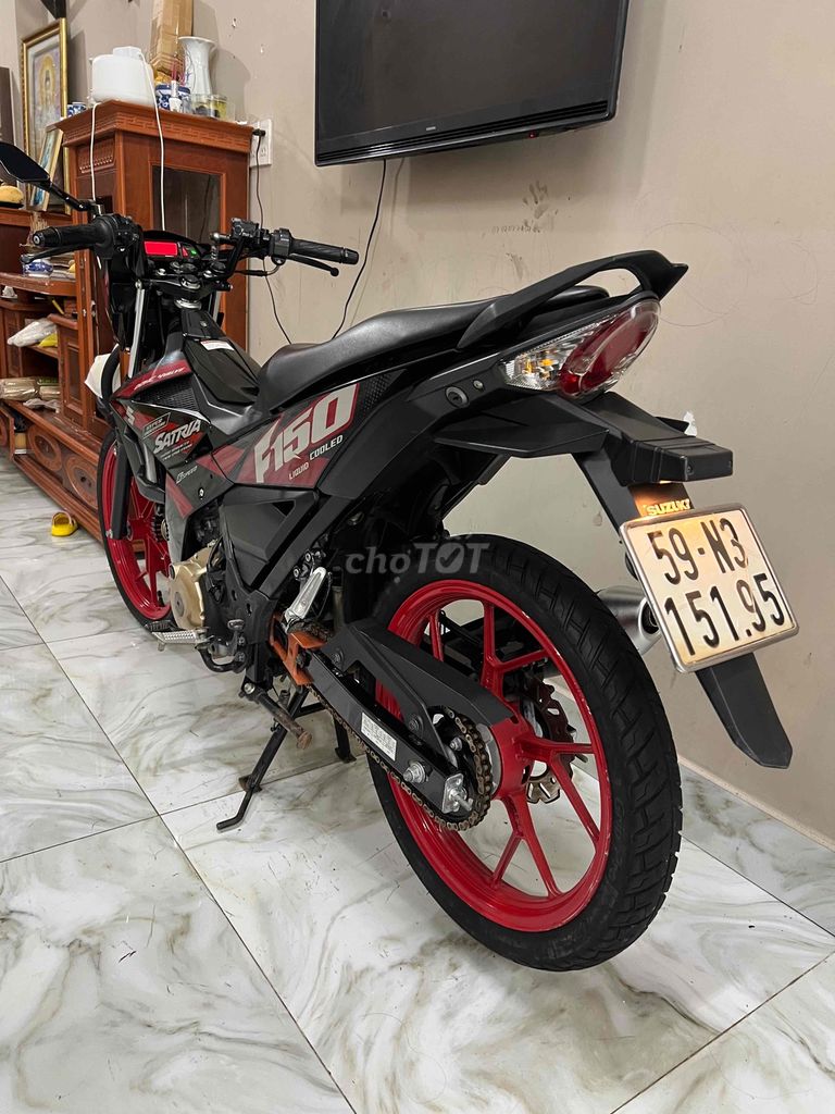 Satria nhập đi 20 ngàn mới kemg xà beng. Mua bán Xe máy tại Thị xã Bến Cát Bình Dương được đăng bởi xe máy tý nị 393 hình 2