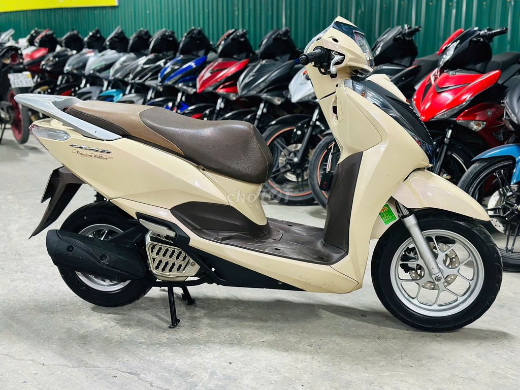 XE MÁYTHANH TÙNG_LEAD 125 ĐÈN LED BIỂN 29 BAO ZIN. Mua bán Xe máy tại Quận Nam Từ Liêm Hà Nội được đăng bởi THANH TÙNG hình 2