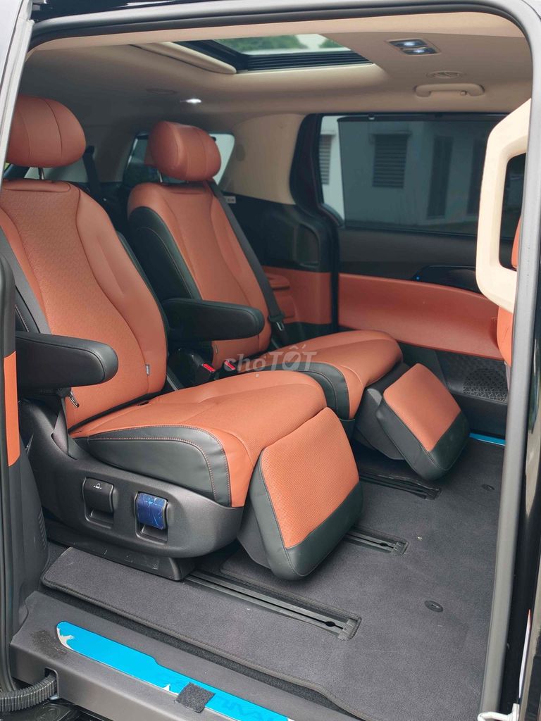 Kia Carnival 2025 2.2D Signature Đen 20000 km. Mua bán Ô tô tại Quận Ba Đình Hà Nội được đăng bởi Phú Việt hình 5