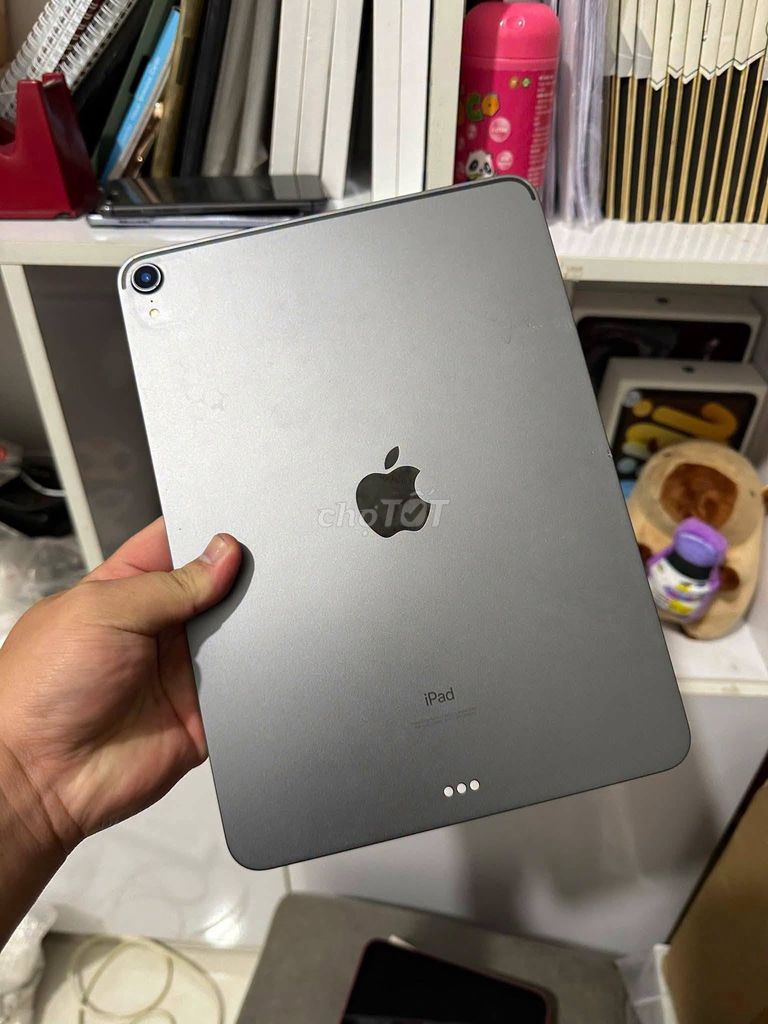 Apple iPad Pro 2018 64GB Wifi Xám Likenew 99%. Mua bán Máy tính bảng tại Quận 10 Tp Hồ Chí Minh được đăng bởi Hội Đồ Điện Tử hình 1