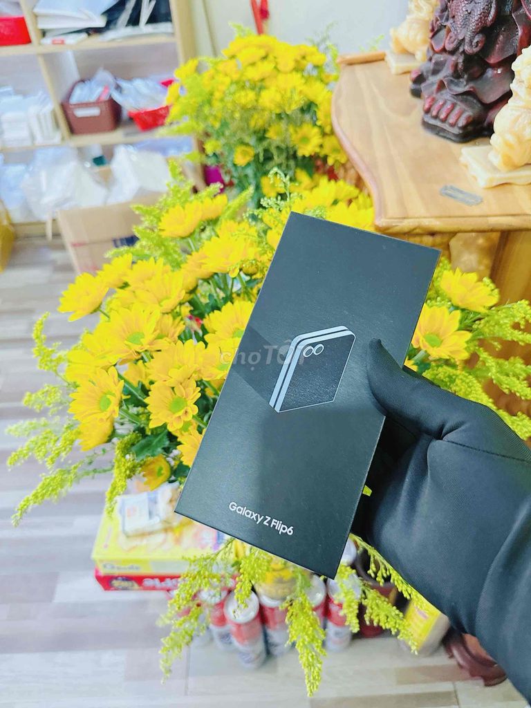 Samsung Z Flip 6 512G Blue VN fullbox newseal 100%. Mua bán Điện thoại tại Quận Hải Châu Đà Nẵng được đăng bởi TUẤN LUXURY MOBILE ĐÀ NẴNG hình 1