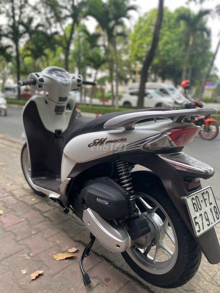 Honda SH Mode 2017 Trắng. Mua bán Xe máy tại Thành phố Biên Hòa Đồng Nai được đăng bởi Phương nguyễn  hình 7