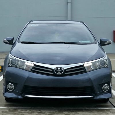 Toyota Corolla Altis 2014 2.0V xe đẹp bảo dưỡng đủ