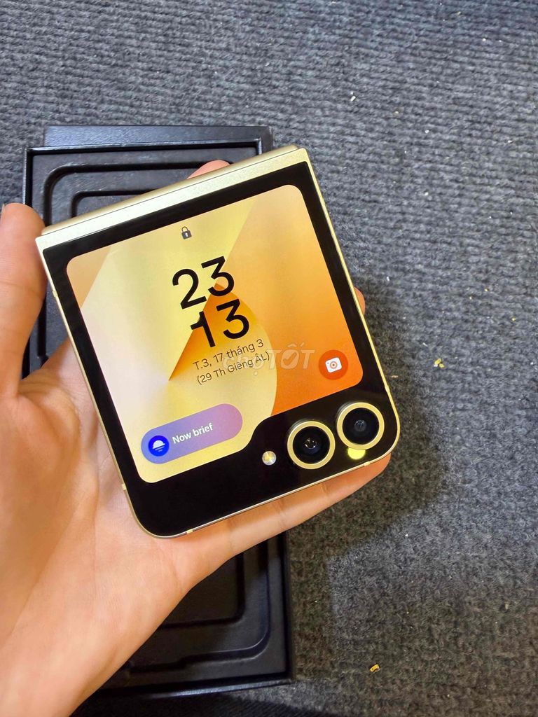 Samsung Zflip6 256GB Vàng. Mua bán Điện thoại tại undefined Hà Nội được đăng bởi Thanh Thoa hình 1