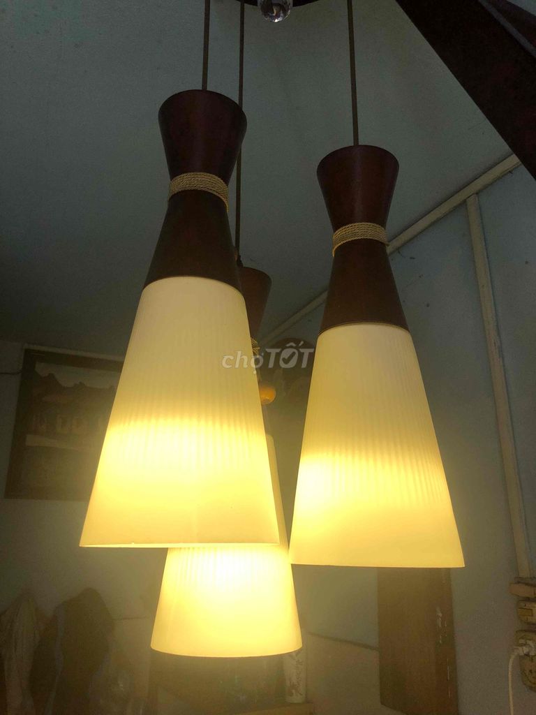 Đèn thả trần Gỗ Nâu Trắng 1 mét. Mua bán Đèn tại Thành phố Thủ Đức Tp Hồ Chí Minh được đăng bởi Bách Lý hình 1