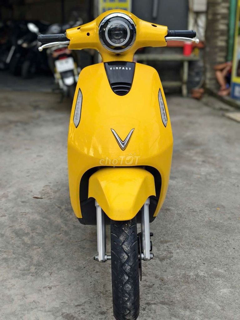 VinFast EVO 200 - Vàng 30.000 km - Chính chủ. Mua bán Xe điện tại Quận Bình Tân Tp Hồ Chí Minh được đăng bởi Xe Điện Lướt Sài Gòn hình 2