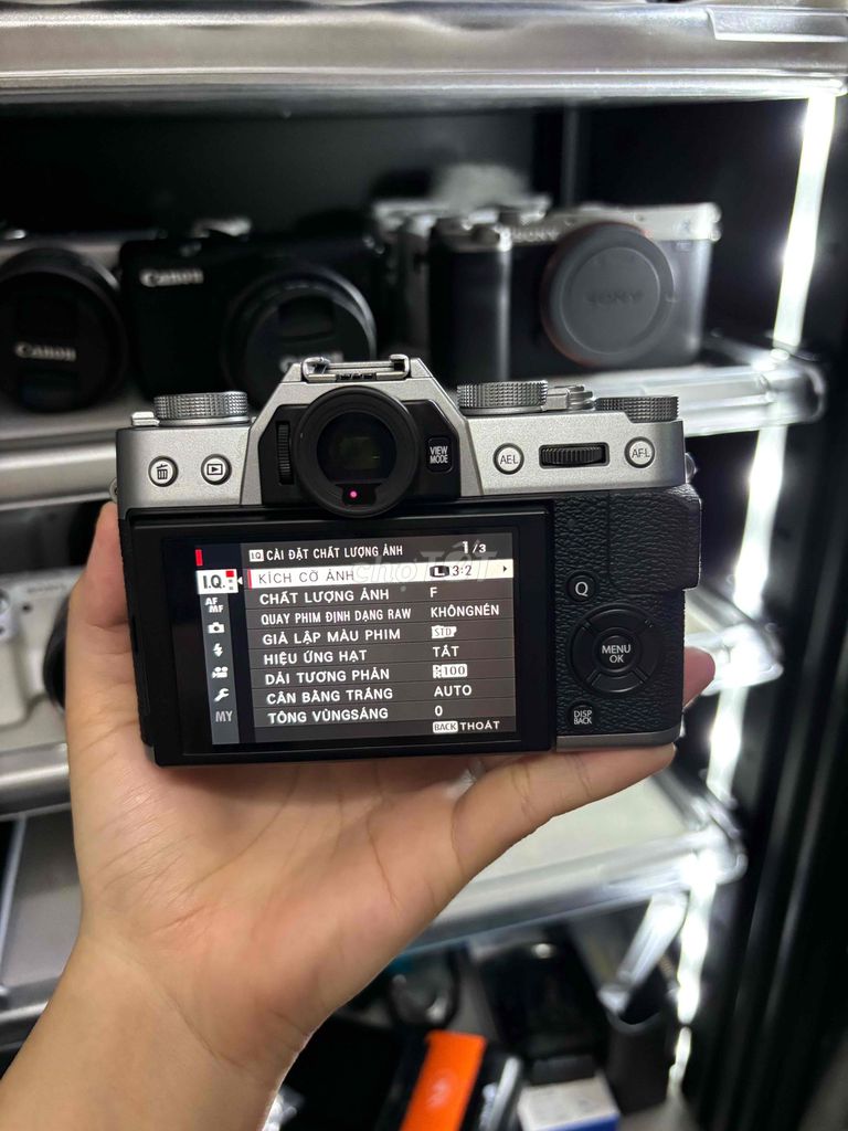 Máy ảnh Fujifilm XT20 Bạc 15-45mm. Mua bán Máy ảnh, Máy quay tại Quận Bình Thạnh Tp Hồ Chí Minh được đăng bởi Kim Ngân Nguyễn hình 1