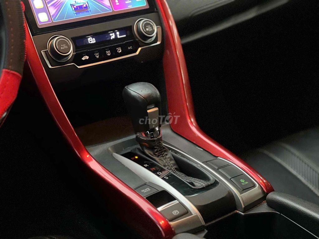 Honda Civic 2018 1.8 E - 67000 km. Mua bán Ô tô tại Thành phố Thuận An Bình Dương được đăng bởi Phạm Nguyễn Hồng Nhung hình 6