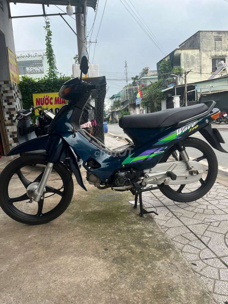 Тайский владелец Honda Wave